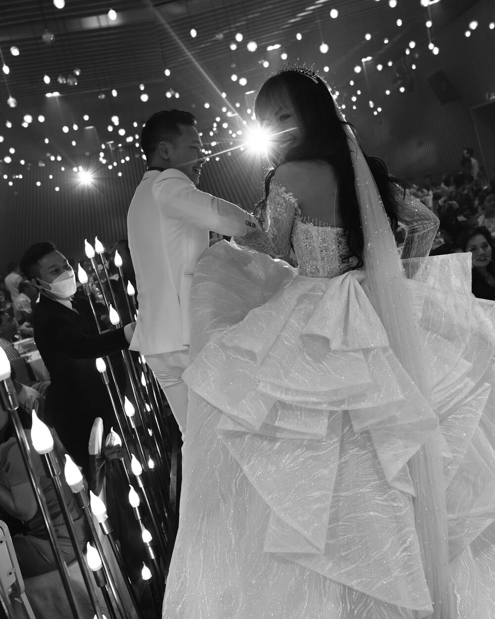 Jess & William trong tiệc cưới tại Capella Gallery Hall