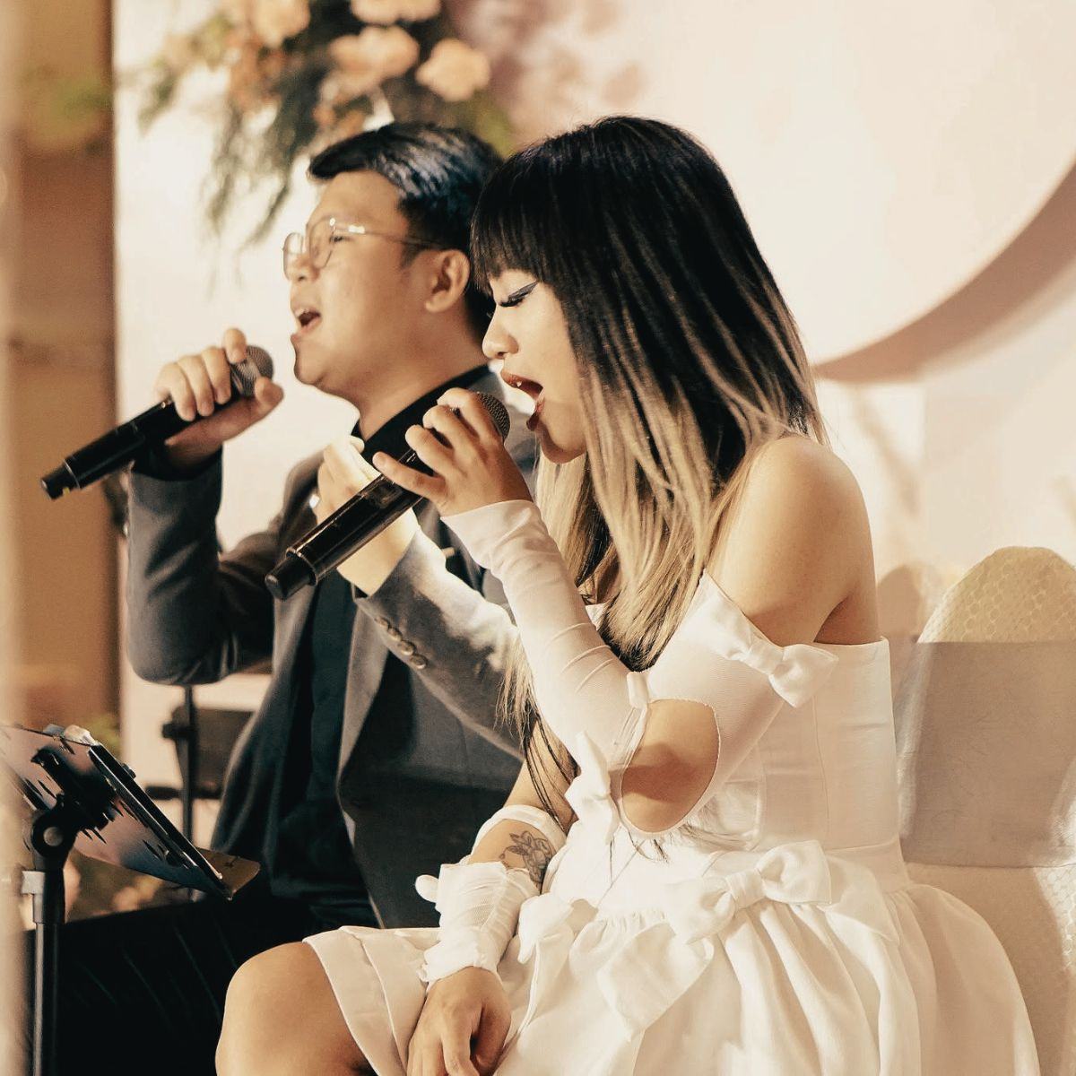 Acoustic Band của Lux Band biểu diễn trong tiệc cưới tại Lotte Hotel