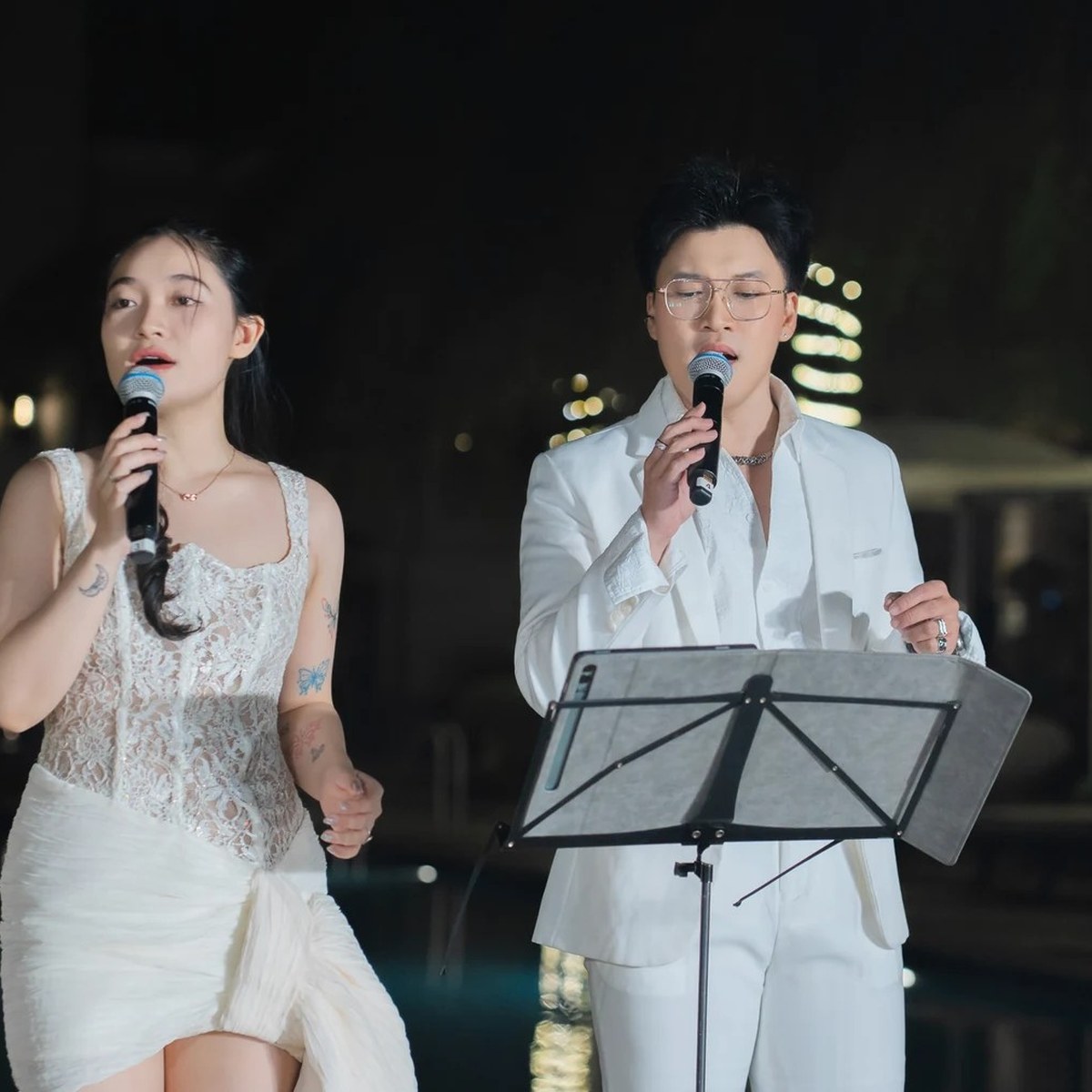 Hình minh họa 1 cho Tiệc Cưới Có Khách Quốc Tế: Live Band Cần Chuẩn Bị Gì?